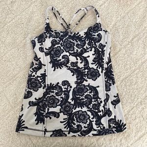 Lululemon Athletica Black & White Tank Top, built in support, size small 4